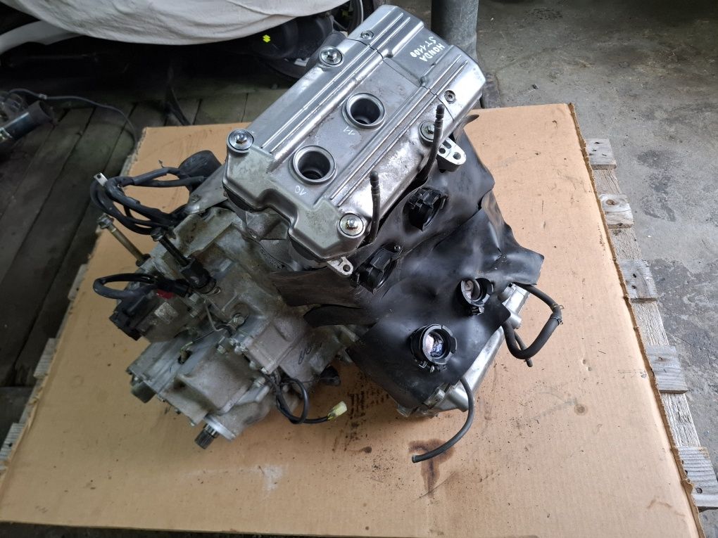 Honda st 1100 Pan European części  silnik lagi wydech