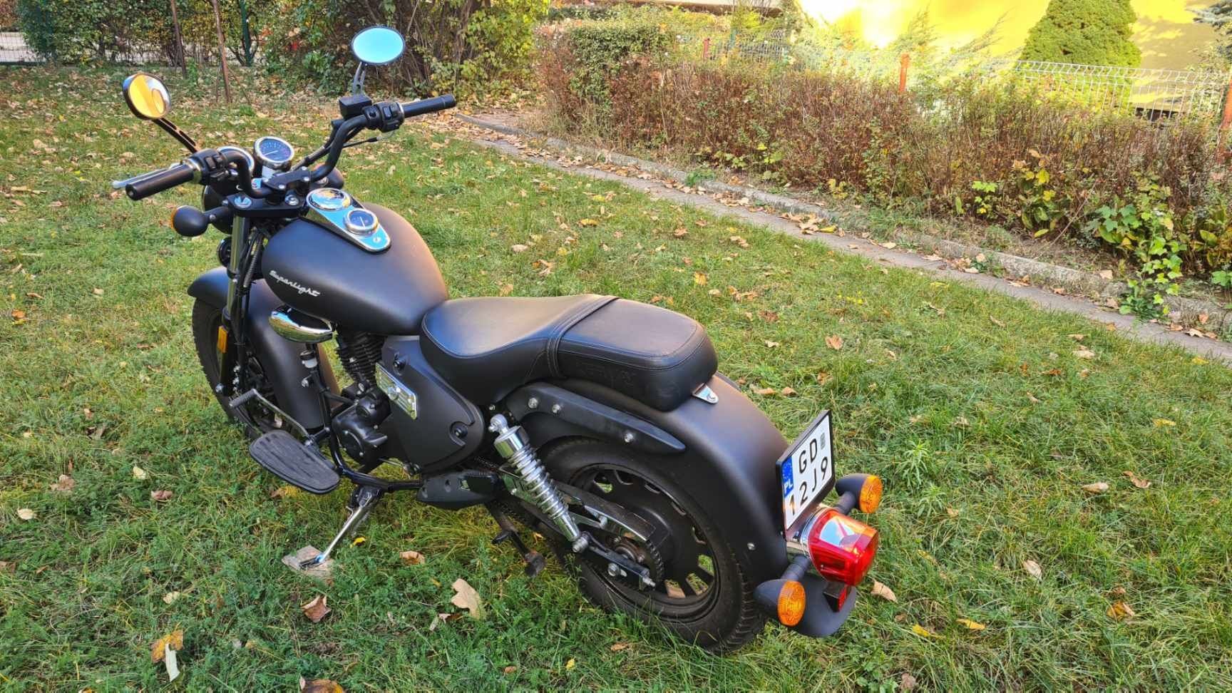 KEEWAY Superlight 125