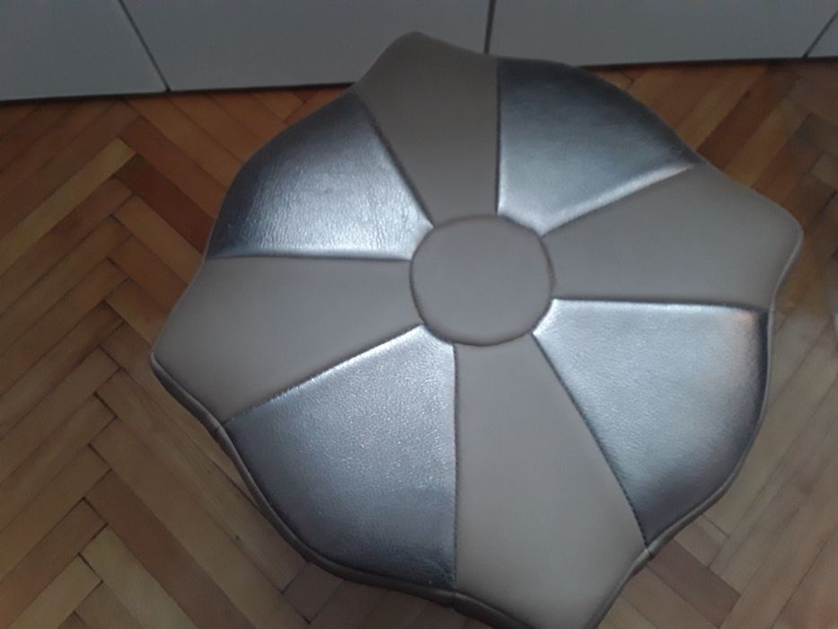 pufa po renowacji z gietymi nogami tanio
