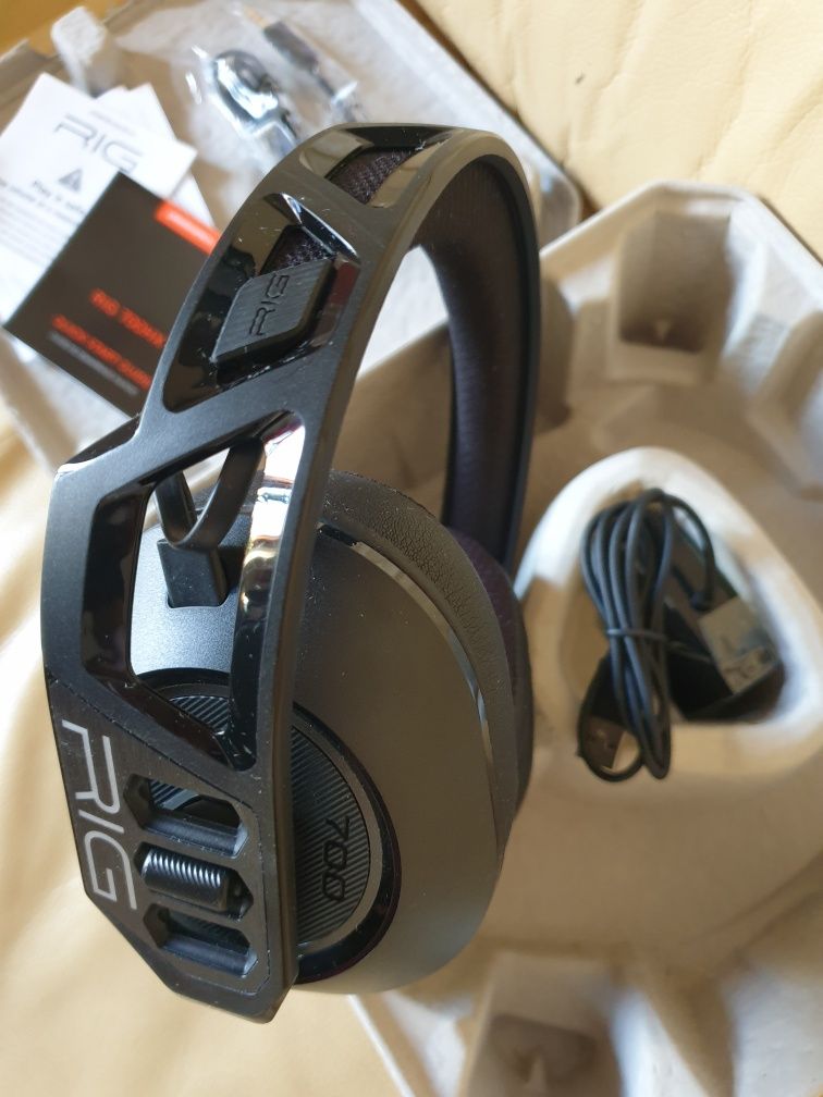 Gamingowe słuchawki bezprzewodowe Plantronics RIG 700HX