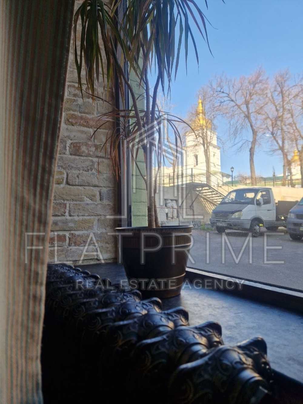 Без % Михайлівська, Софіївська, Золоті, Центр, Вітрина, 1 поверх, рум