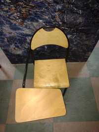 Krzesło z pulpitem
