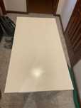 Mesa de jantar compacta – perfeita para espaços pequenos!