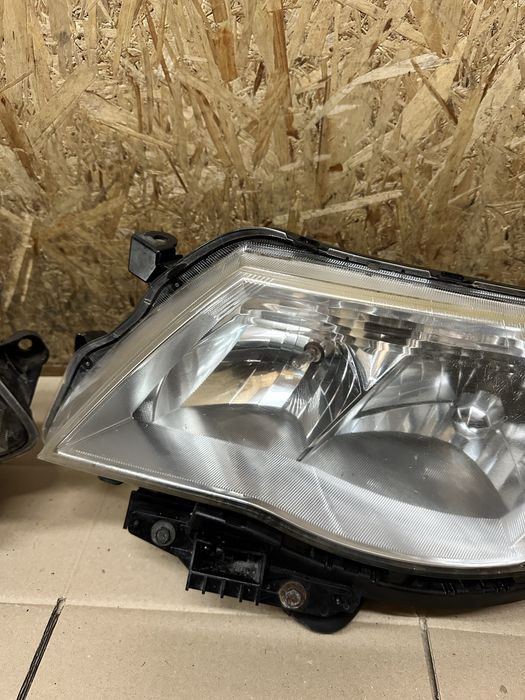 Передні фари Субару Форестер 3 Subaru Forester 3 2008—2012