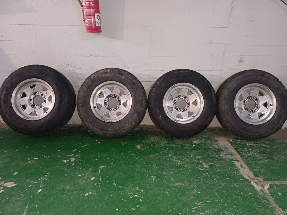 Vendo 4 Jantes 15" Melber c Pneus Goodyear Wrangler