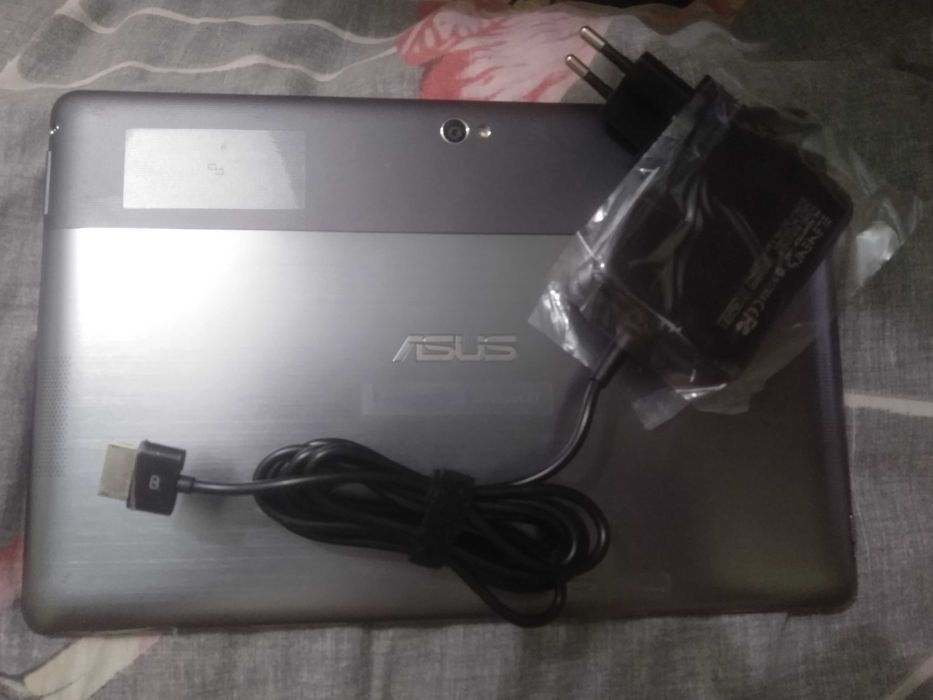 Продам ASUS TF600T без клавиатуры