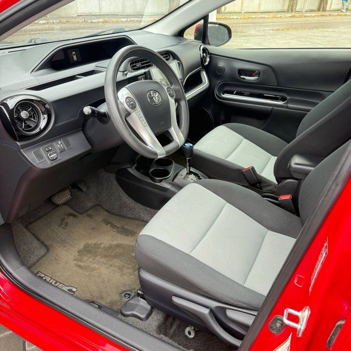 Toyota Prius C 2015