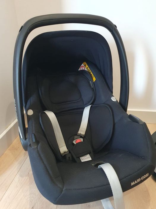 Fotelik dzieciecy samochodowy + baza nosidełko maxi cosi
