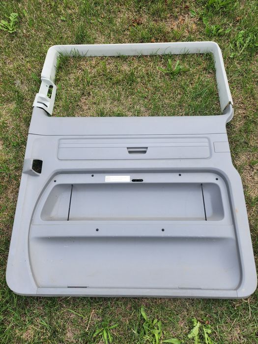 Обшивка двери роздвижной VW T5 VW T6, шторка. MULTIVAN Volkswagen