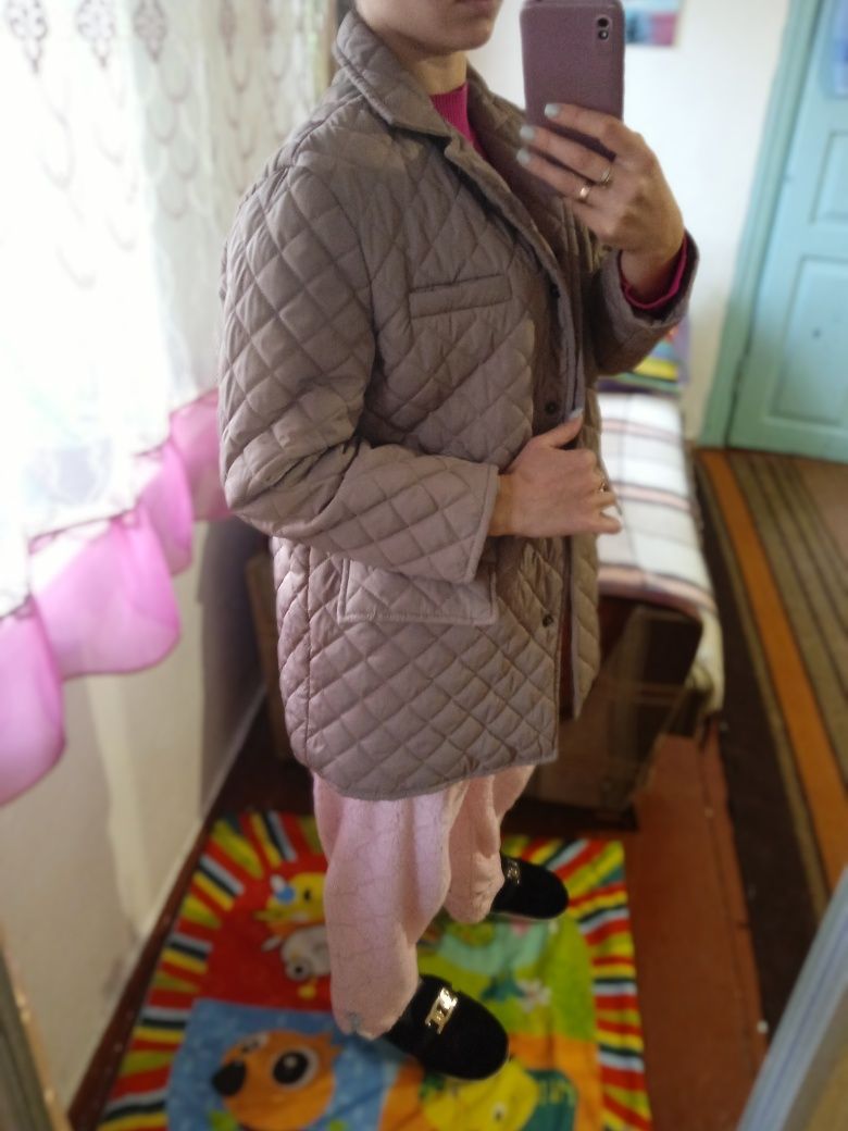 Куртка весняна 600 грн