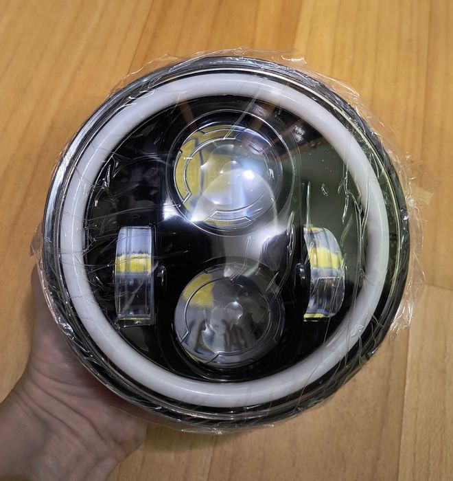 Універсальна світлодіодна (лед/led) фара 7 дюймів