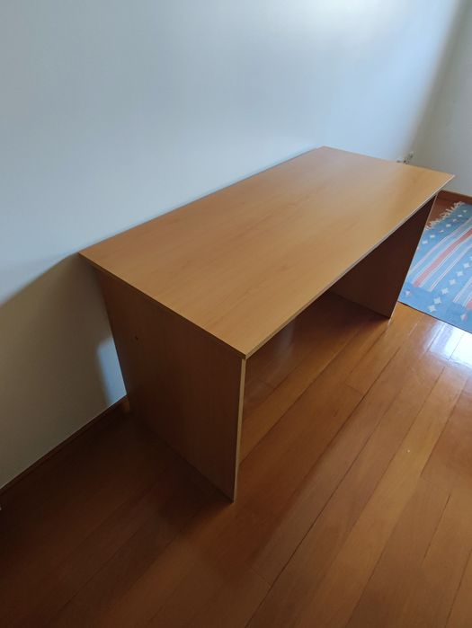 Secretaria 135x60
