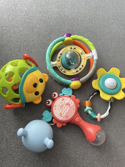 5 zabawkek grzechotki gryzaki rozwojowe dla niemowlaka