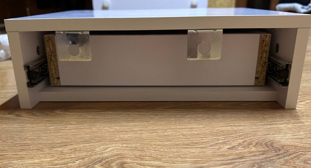 Туалетний столик підвісний