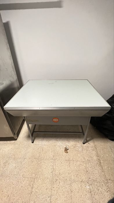 Mesa de luz grande