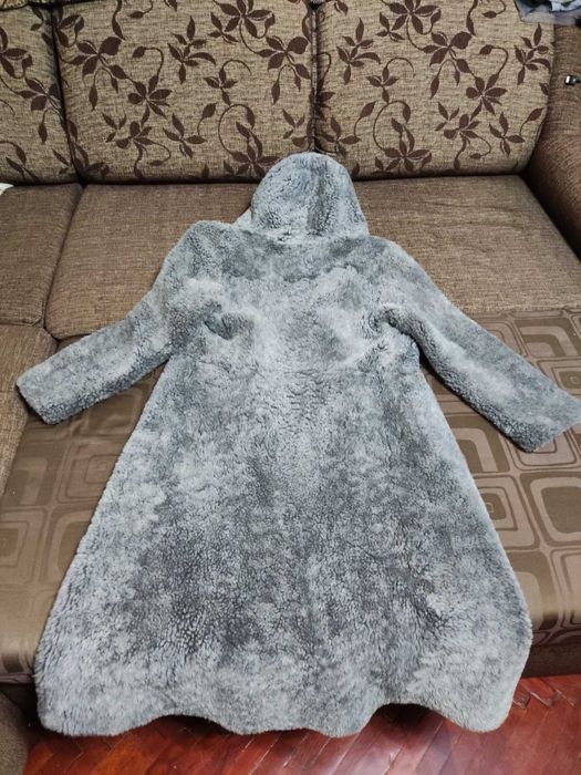 Продам мутонувую шубу