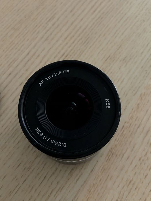 Lente Samyang AF 18mm f2.8 FE - para Sony