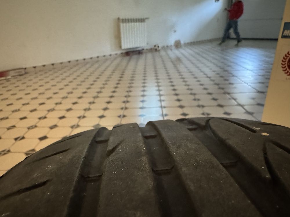 Pneu potenza S001 225/40/R19