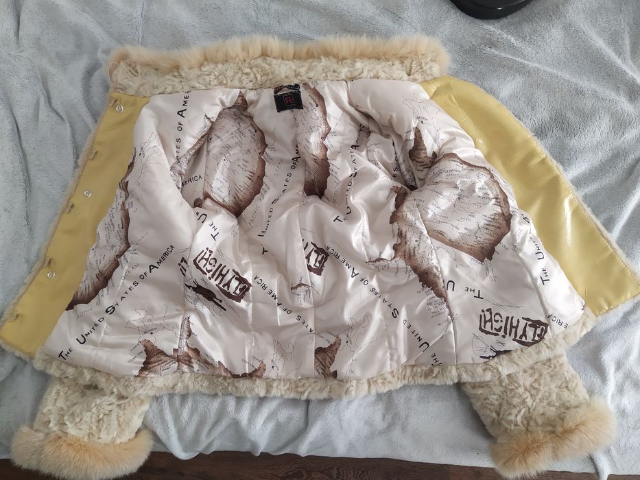 Полушубок жіночий