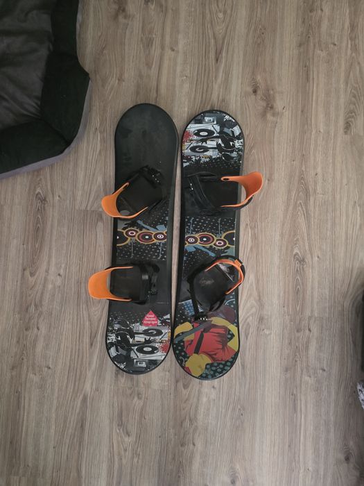 Deska snowboard  .