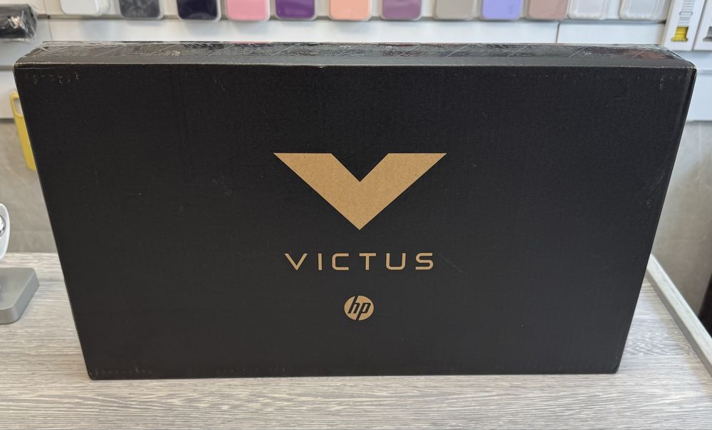 HP Victus 15 / 144 Hz / i5 (12) / RAM 8 DDR4 / RTX 2050 4 GB / 512 GB