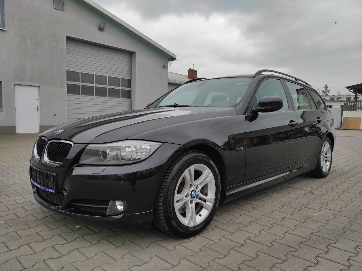 BMW E91 320i  2009r. 170km Stan BDB Automat Skóry Panorama