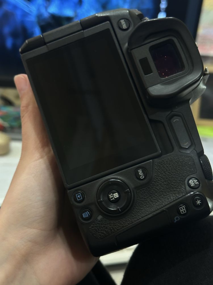 Камера Canon eos R