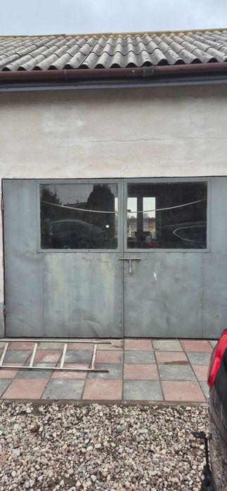 Drzwi garażowe metalowe