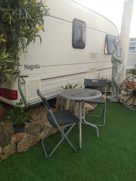 Arrenda se em vilamoura ao ano só pra 1 pessoa