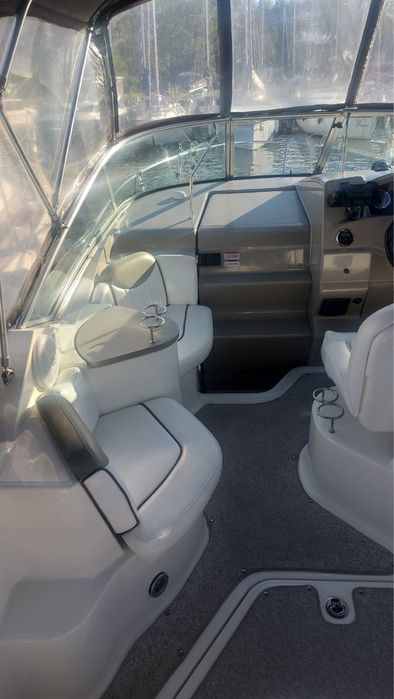 Łódź motorowa Sea Ray 240 Sundancer