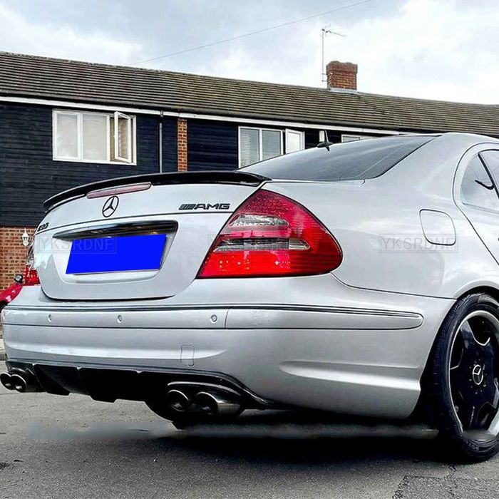 Спойлер Mercedes E W211 накладка багажника сабля диффузор сплиттер