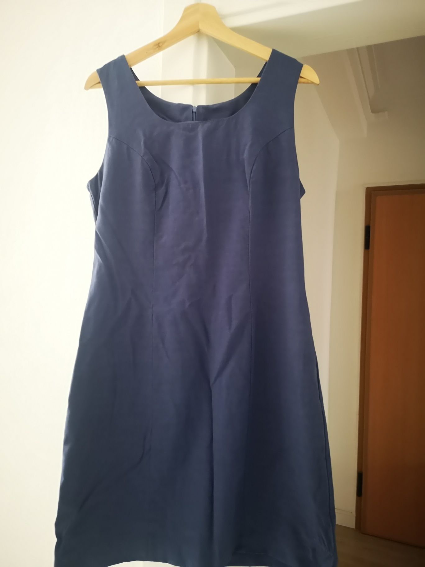 Vestido azul escuro