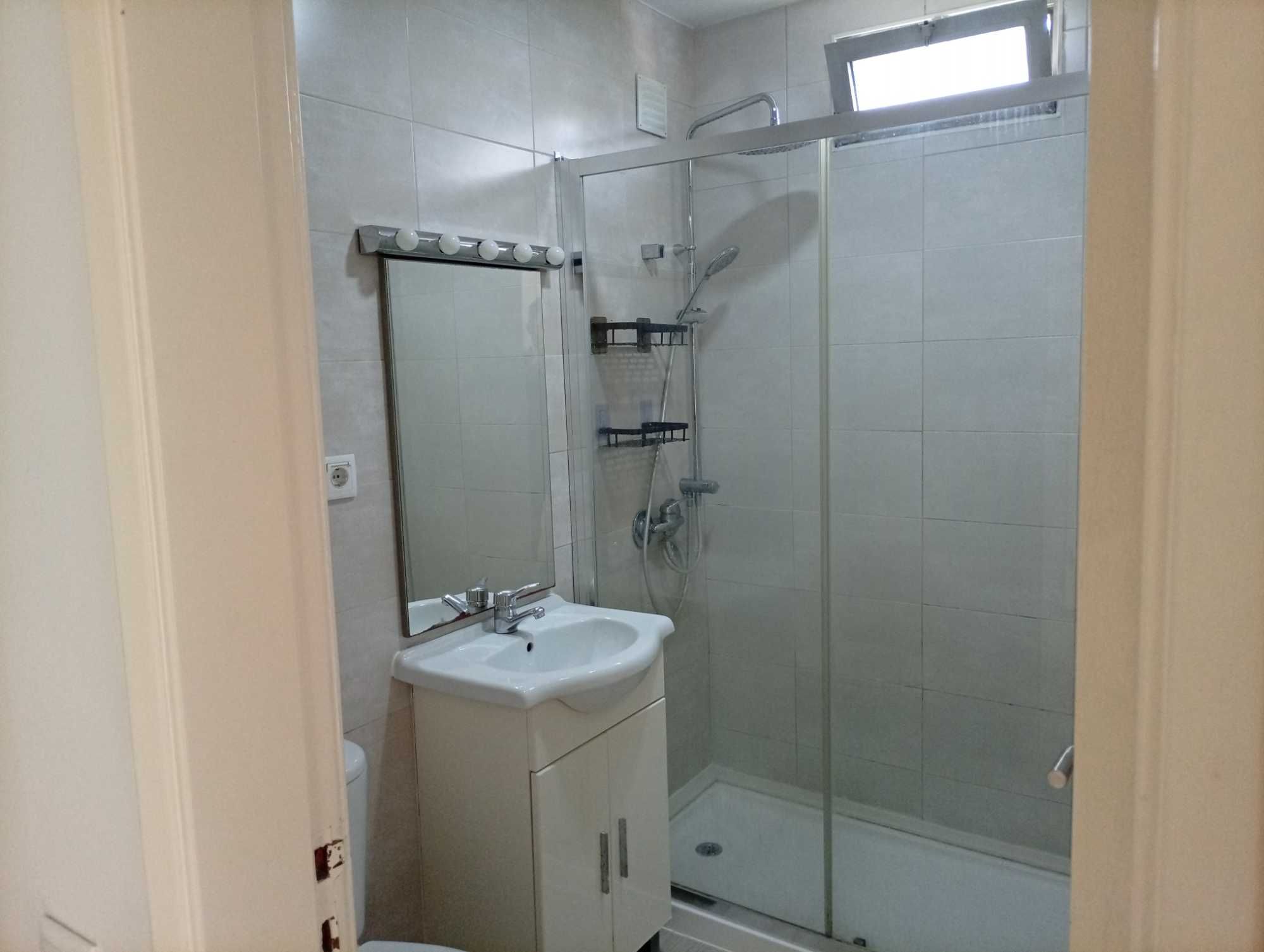Apartamento T1 em zona Central dos Foros de Amora #