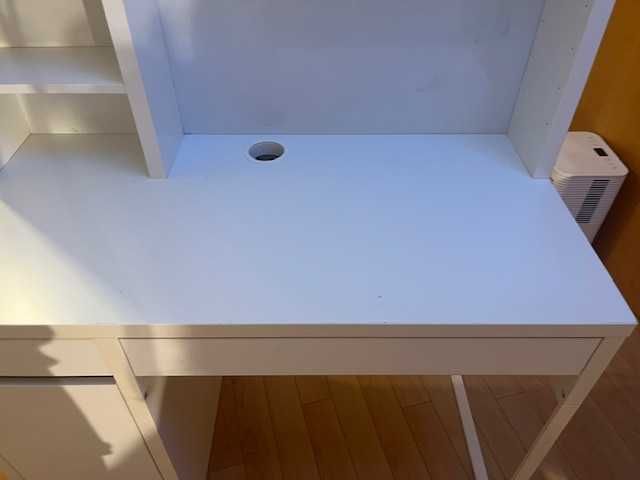 Secretária Micke IKEA