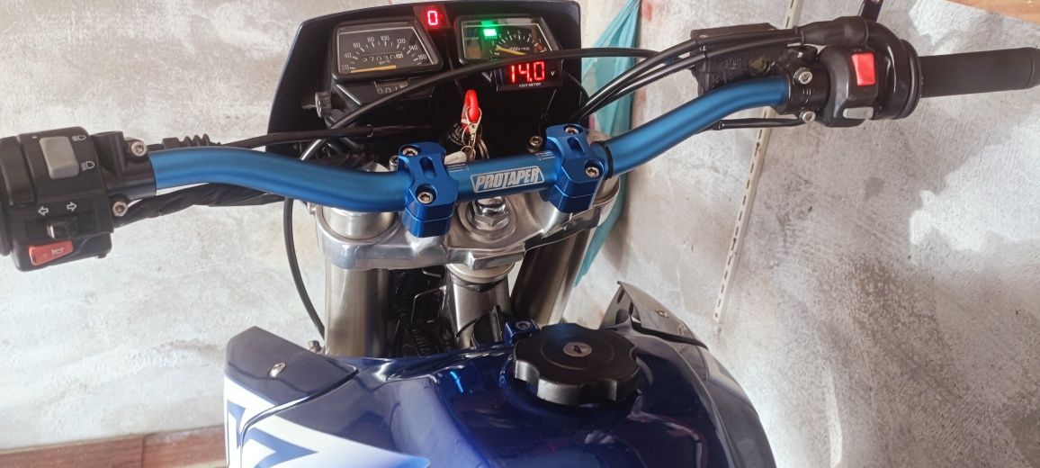 Vendo XT 600 E ano 2003