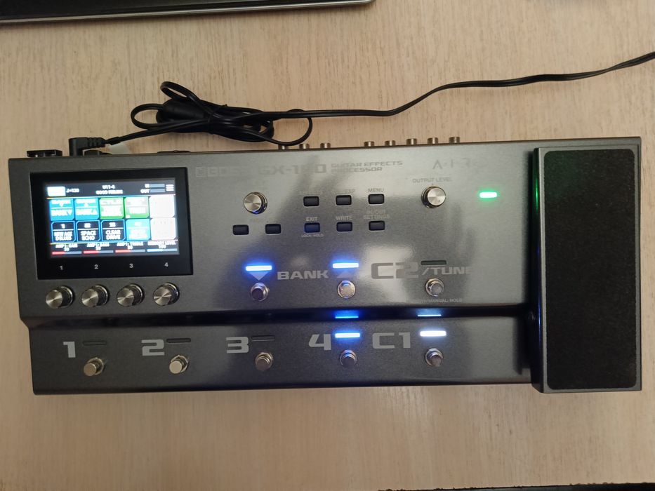 Процессор  BOSS GX-100