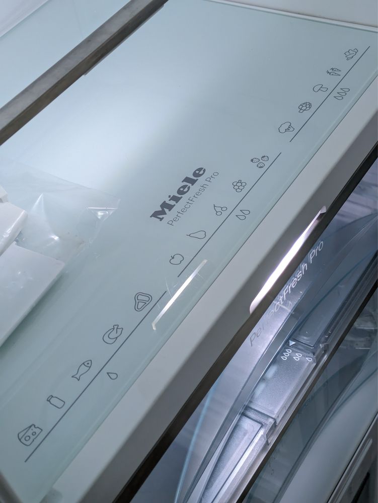 Вбудований Холодильник Miele KFN 37682 iD Сенсорний/Нульова зона/ІДЕАЛ