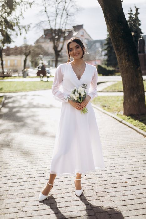 Сукня біла вечірня