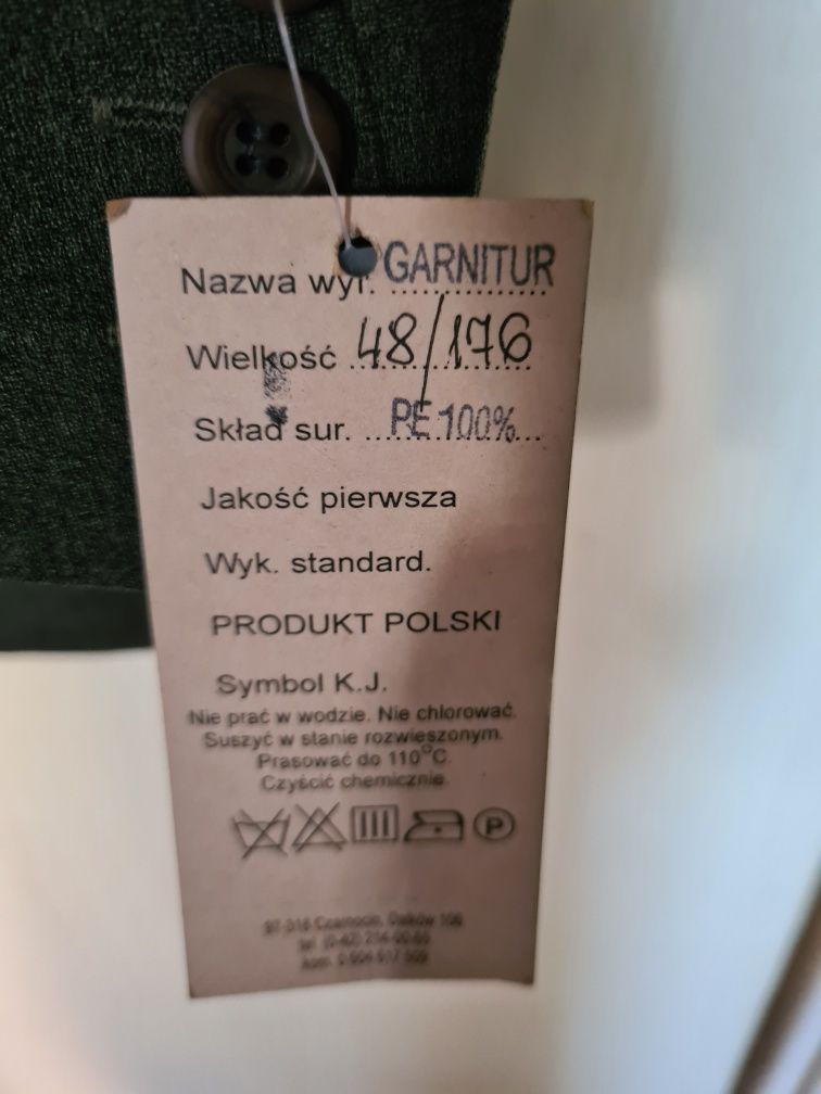 Nowy garnitur rozmiar