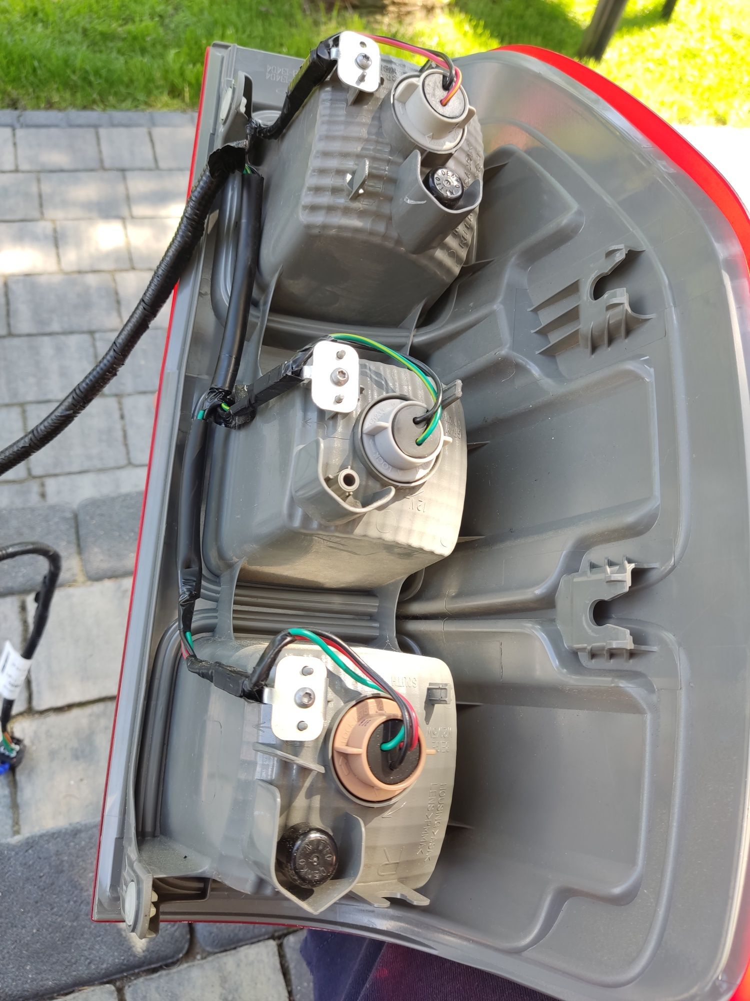 Ford Ranger III lampa tył prawa 2021