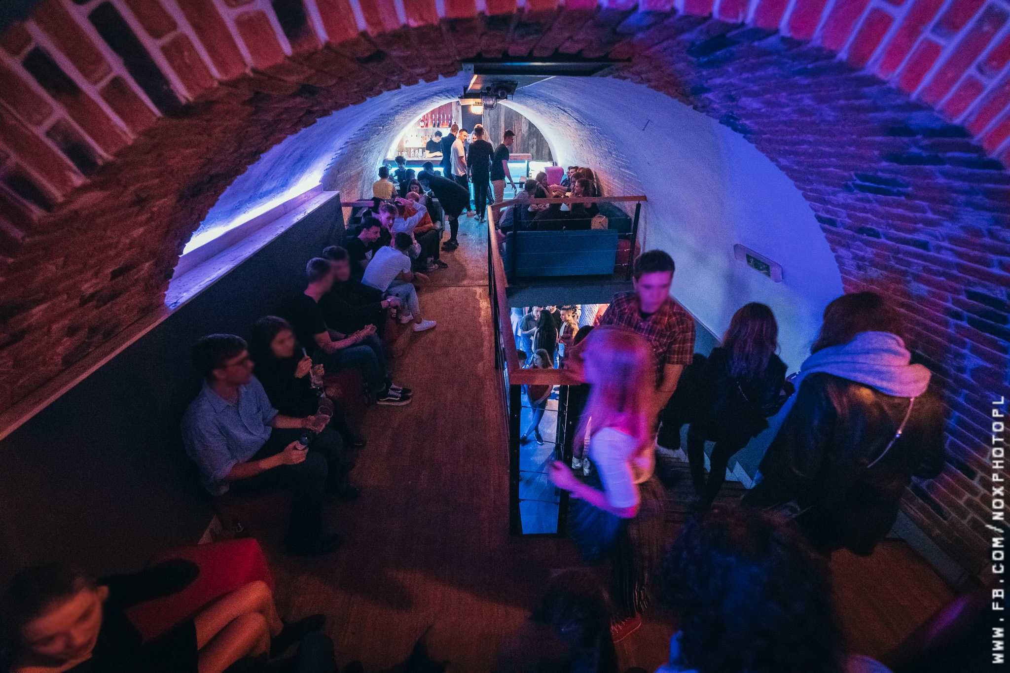 Lokal Klub w centrum Torunia