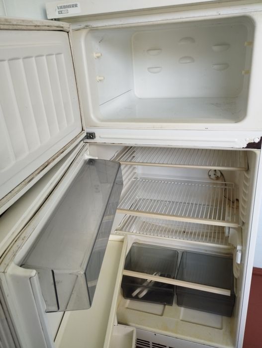 Продам холодильник 130см