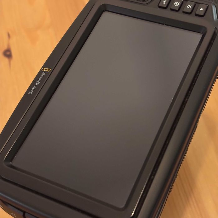 BlackMagic Pocket Cinema Camera 4K + Lumix 25mm f1.8