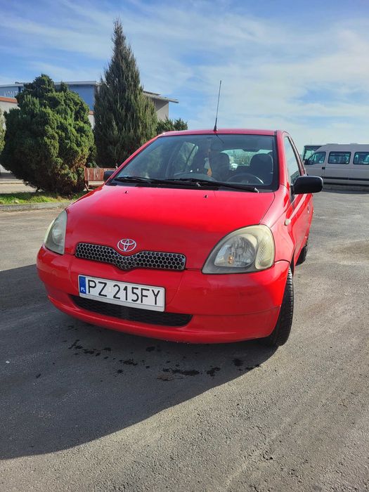 Toyota Yaris 1.0 2002r 8lat w jednych rękach