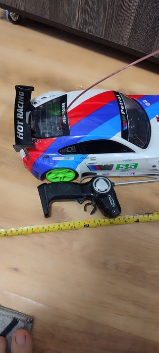 Машинка на радиоуправлении