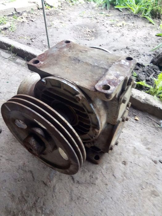 Продам редуктор Ч100