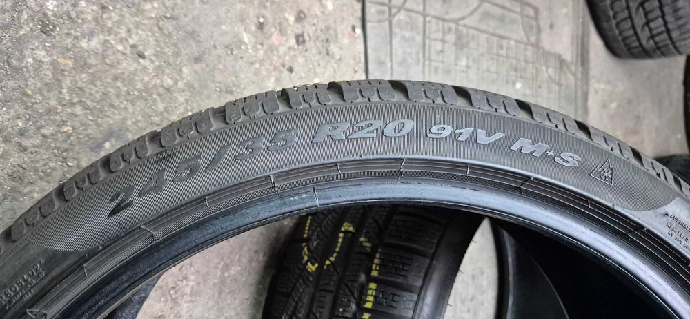 2szt opony zimowe Pirelli _ 245/35/20