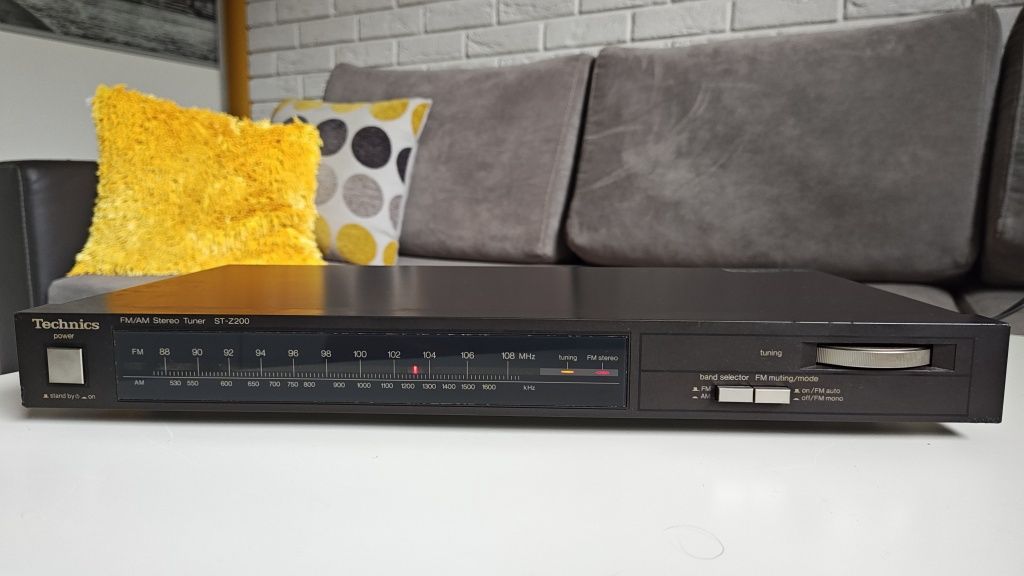 Tuner stereo Technics ST-Z200 AM/FM Hi Fi.