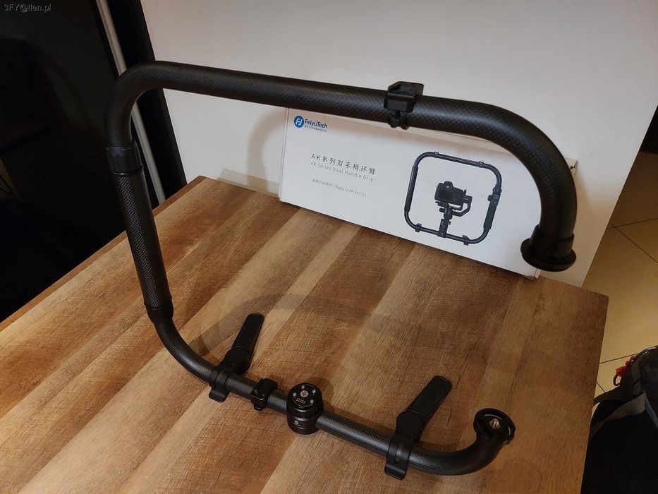 Uchwyt dwuręczny do gimbali AK2000 i AK4000 FeiYu Tech