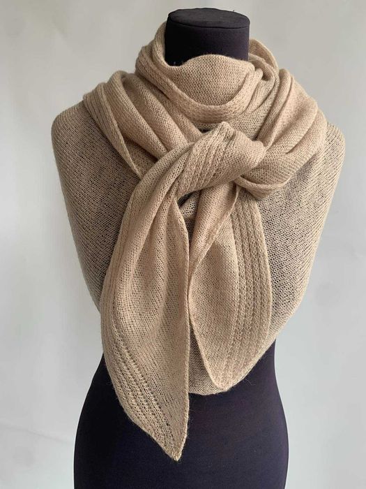 Бактус, косинка, 100% верблюд бебі, є Кашемірові палантіни, шаль, шарф